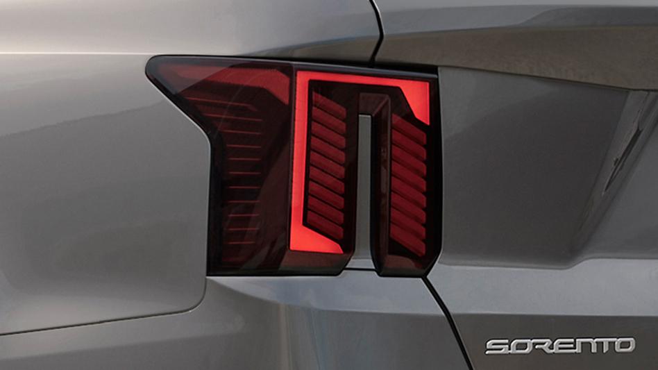 Ảnh HỆ THỐNG ĐÈN LED SAU THIẾT KẾ SẮC SẢO